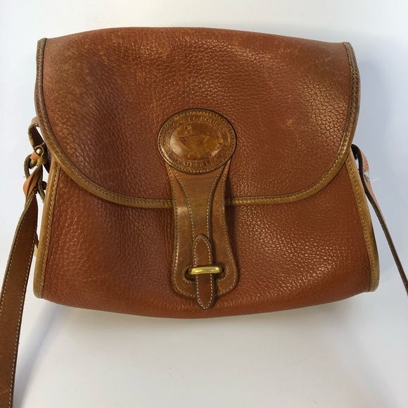 Dooney & Bourke Handbags - Dooney & Bourke vintage crossbody tan leather